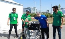 Bakan Mustafa Varank Binek Otonom Araç Yarışması’nda gençlerle bir araya geldi
