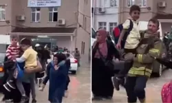 Şiddetli yağış nedeniyle Arnavutköy'de okulda mahsur kalan çocukları itfaiye ekipleri kurtardı