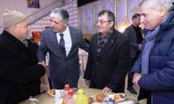 Başkan Ömeroğlu, Dilovası’nda yaşlılarla iftarda buluştu