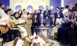 Cumhurbaşkanı Erdoğan, AK Parti İstanbul İl Başkanlığı’nda gençlerle buluştu