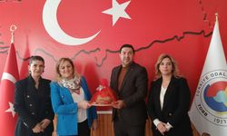 Kars Belediye Başkanı Prof.Dr. Ötüken Senger'in eşinden TSO'ya ziyaret