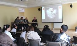 Kars'ta ortaokul öğrencileri arasında şiir yarışması düzenlendi