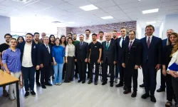 Bakan Kacır, DEÜ'lü girişimcilerle bir araya geldi