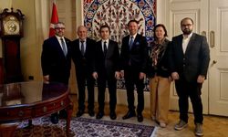 Global Business İşadamları Derneğinden Londra Büyükelçiliğine ziyaret
