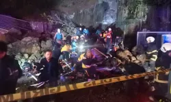 Samsun Canik'te heyelan: Baba ve iki kızı hayatını kaybetti