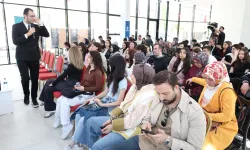 Prof. Dr. Samur, gençlerle yapay zekâyı konuştu