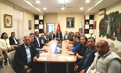 Başkan Ötüken Senger, Muhtarlarla buluştu: “Halkımızın taleplerini birlikte karşılayacağız”