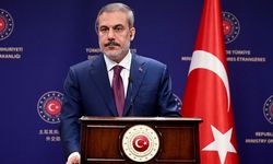 Hakan Fidan Kiev'de trende konuştu: "Her iki taraf da ateşkes istiyor"
