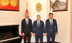 Kars Valisi Ziya Polat’tan Göç Yönetimi ziyaretçilerine kabul