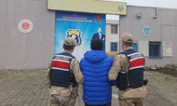 Kars'ta uyarıcı madde suçundan hapis cezası bulunan şahıs jandarma ekiplerince yakalandı