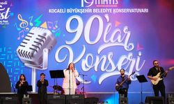 Kocaeli Büyükşehir’in 90’lar konseri mest etti