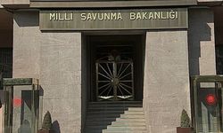 MSB: Pençe-Kilit Operasyonu bölgesinde gerçekleştirilen operasyonlarda bir mağara imha edildi