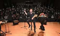 Talha Bora Öge ve orkestrası ile şiir ve türkü şöleni yaşandı