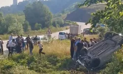 Düzce'de otomobil şarampole devrildi