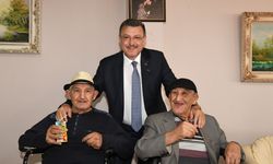 Başkan Genç'ten huzurevi sakinlerine bayram ziyareti