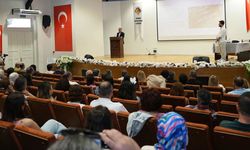 İzmir’de öğretmenlere yapay zekâ eğitimi