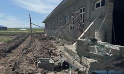 Kars Selim'de Yanlızçam Köyü okul inşaatı devam ediyor