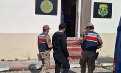Kars’ta kendini kamu görevlisi ve banka çalışanı diye tanıtan dolandırıcı yakalandı