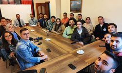 KAÜ öğrencileri Veteriner Hekimleri Odası Başkanı Ercan Ödül ile biraraya geldi