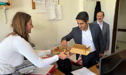 Kaymakam Enis Aslantatar, Kurban Bayramı’nda personelle bayramlaştı