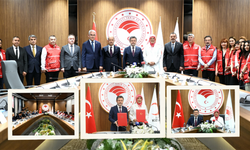 Kızılay'a Kan Bağışı Yapan Adına Fidan Dikilecek