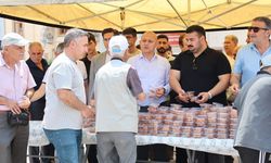 Merhum Başkan Zeyrek’in anısına lokma dağıtıldı