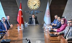 Vali Ziya Polat ve AK Parti Kars Milletvekili Adem Çalkın, Sanayi ve Teknoloji Bakanı Mehmet Fatih Kacır’ı ziyaret etti