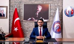 ÇOMÜ Rektörü Prof. Dr. Erenoğlu’ndan 15 Temmuz Mesajı: “Bu milleti hiçbir güç yıldıramaz”