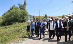 Kars Valisi Ziya Polat, Karaçoban köyü’nde vatandaşlarla buluştu