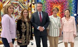 Türk Çini Sanatı New York'ta: Almula İdil Kılıç ve Amerika Türk kadınlar Birliği işbirliği