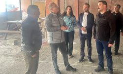 Vali Ziya Polat, Çıldır Gölü kıyısındaki Kütük Ev inşaatında inceleme yaptı