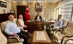 Kars Kızılay Şube Başkanı Kübra Hüryurt Susuz Kaymakamı’nı ziyaret etti