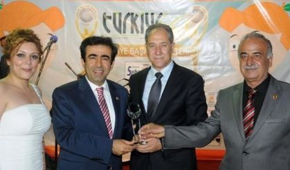 Vali Güzeloğlu’na ‘turizm Projesi’ Ödülü 