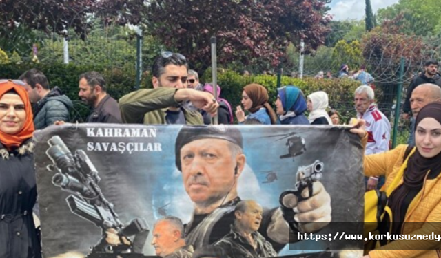 AK Parti'nin İstanbul Mitingine Damga Vuran Fotoğraflar ve Pankartlar