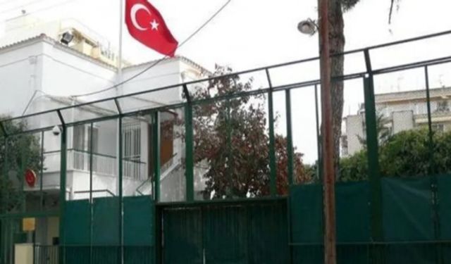 Komşudan Türkiye'ye yardım! Başkonsolosluğa teslim edildi