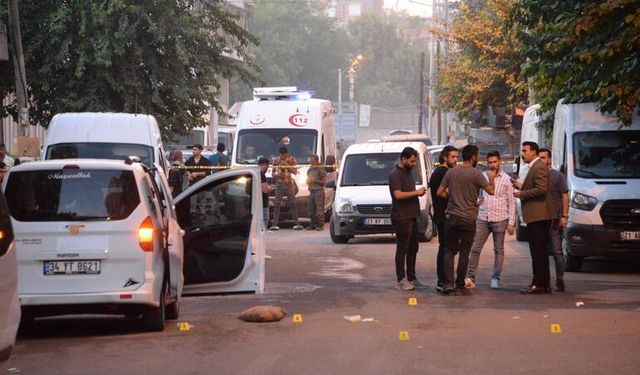 Diyarbakır’da husumetli aileler arasında silahlı kavga: 3 ölü, 1 yaralı