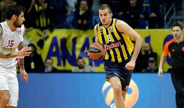 Fenerbahçe'nin eski yıldızı basketbolu bıraktı