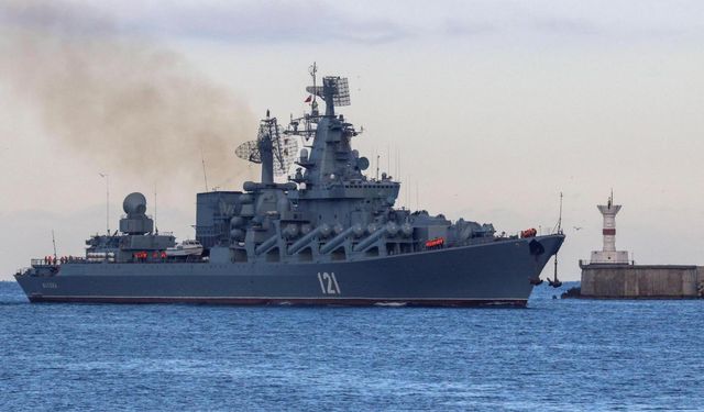 Ukrayna Rus gemisini batırdı
