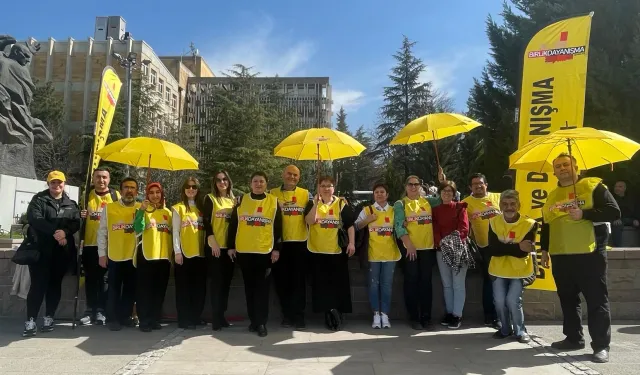 Sağlıkçılardan Bakan'a klipli sesleniş