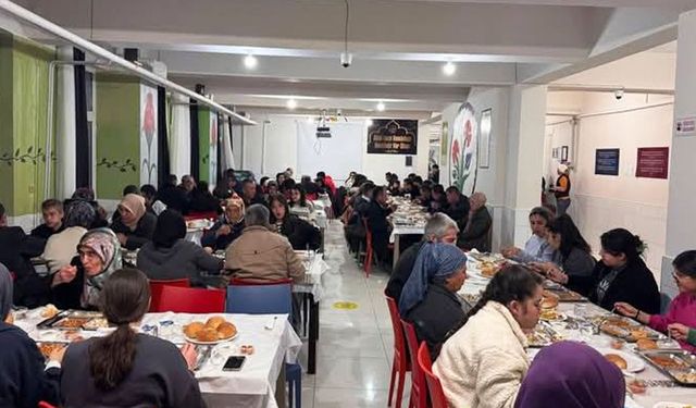 Denizli Çameli Anadolu Lisesi'nde birlik ve beraberlik iftarı