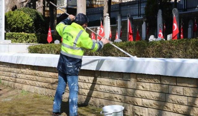 Şehitlikler, “18 Mart Çanakkale Zaferi” için hazırlandı