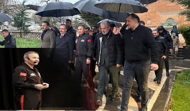 Türkiye'nin ilk astronotu Alper Gezeravcı, Siirt'te öğrencilerle buluştu