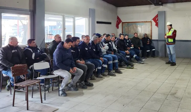 İzmir Selçuk'ta belediye personeline 'İş Sağlığı ve Güvenliği' eğitimi