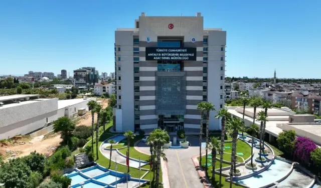 AK Parti Antalya İl Başkanı Ali Çetin: Türkiye’nin en pahalı suyunu içiyoruz