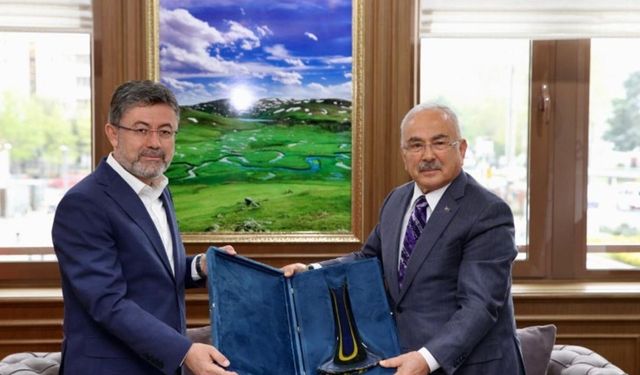 Bakan Yumaklı’dan Ordu Büyükşehir’e ziyaret