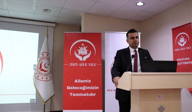 Dijital çağda aile söyleşisi: "Bilinçlen, güçlen, aktar!"
