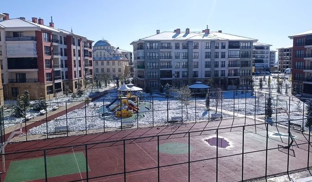 Elazığ güne hem karlı hem güneşli başladı