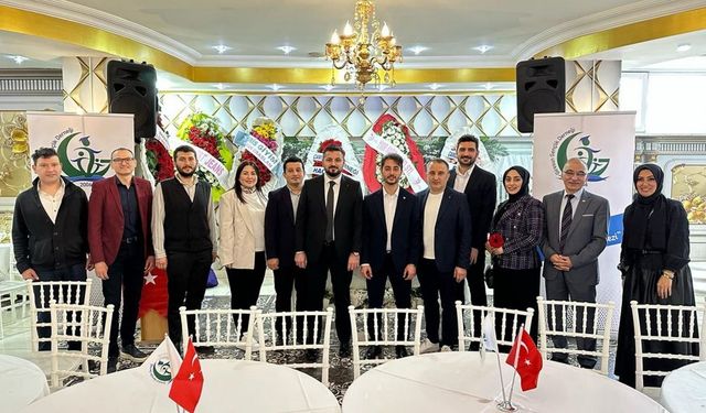 Giresun Gençlik Derneği'nde İzzet Mermer güven tazeledi