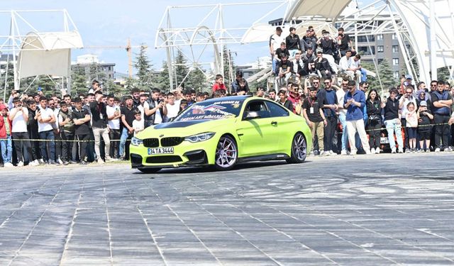 Isparta'da Modifiyeli Araçlar Festivali'nde Görkem Efe'ye büyük destek