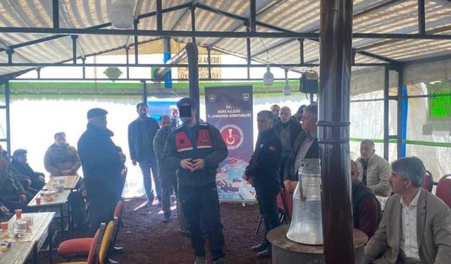 Jandarma, Ölçülü Köyünde dijital dolandırıcılığa karşı bilgilendirme yaptı